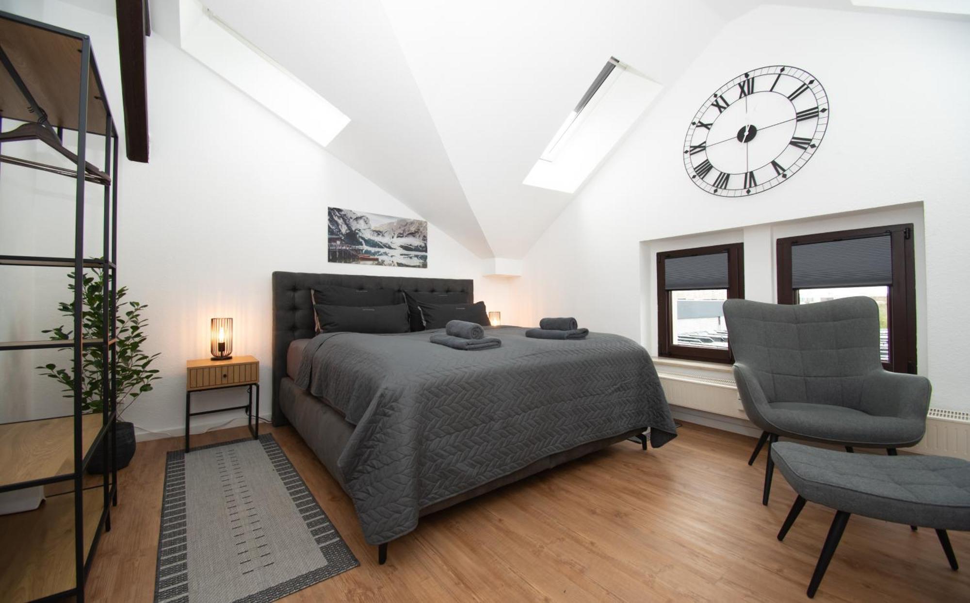 Sweethome - Zentral - Kueche & Parkplatz, Wifi Halle  Zewnętrze zdjęcie