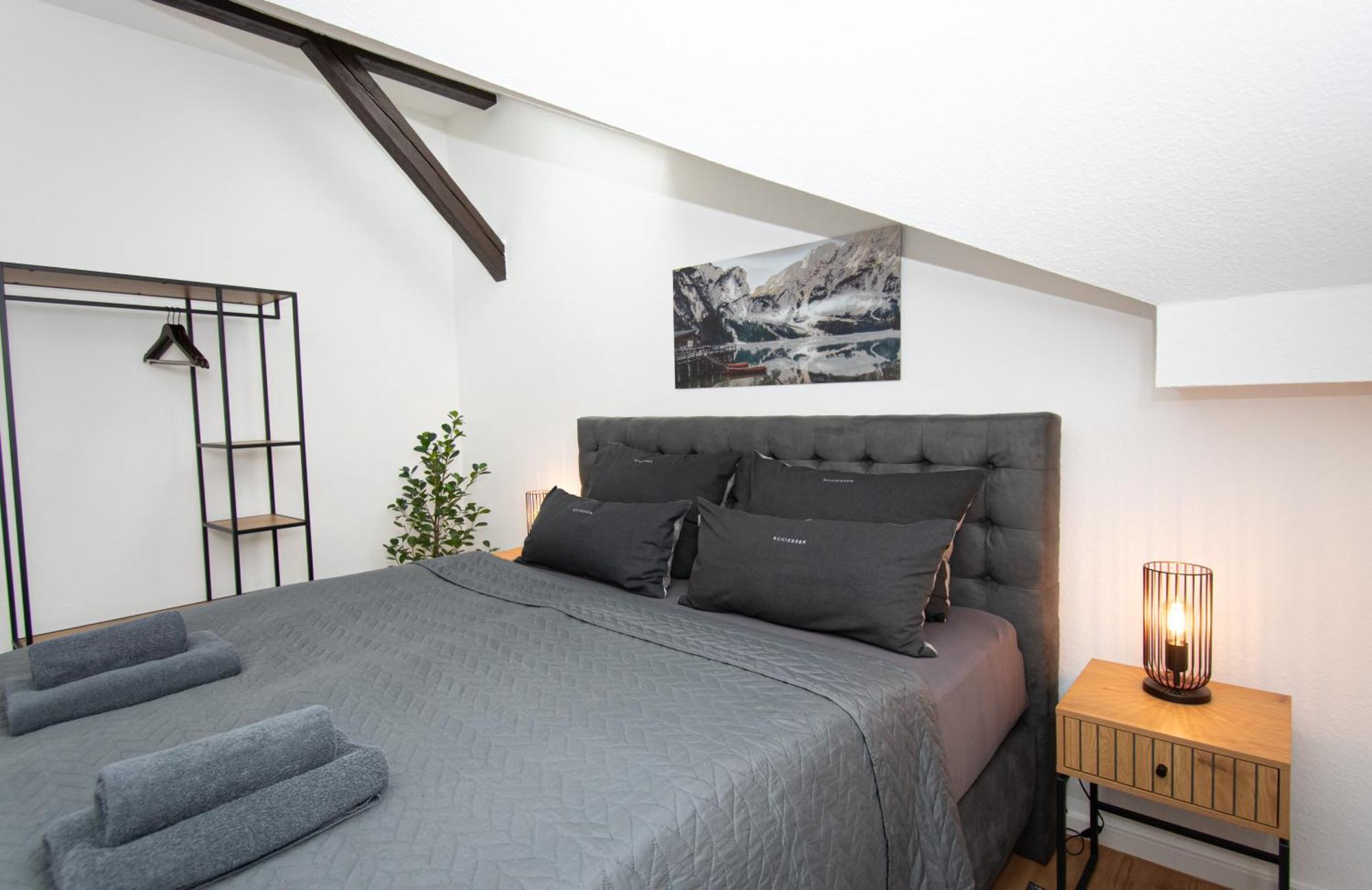 Sweethome - Zentral - Kueche & Parkplatz, Wifi Halle  Zewnętrze zdjęcie