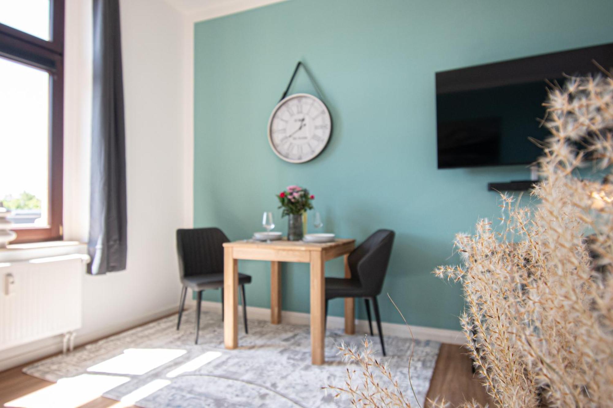 Sweethome - Zentral - Kueche & Parkplatz, Wifi Halle  Zewnętrze zdjęcie