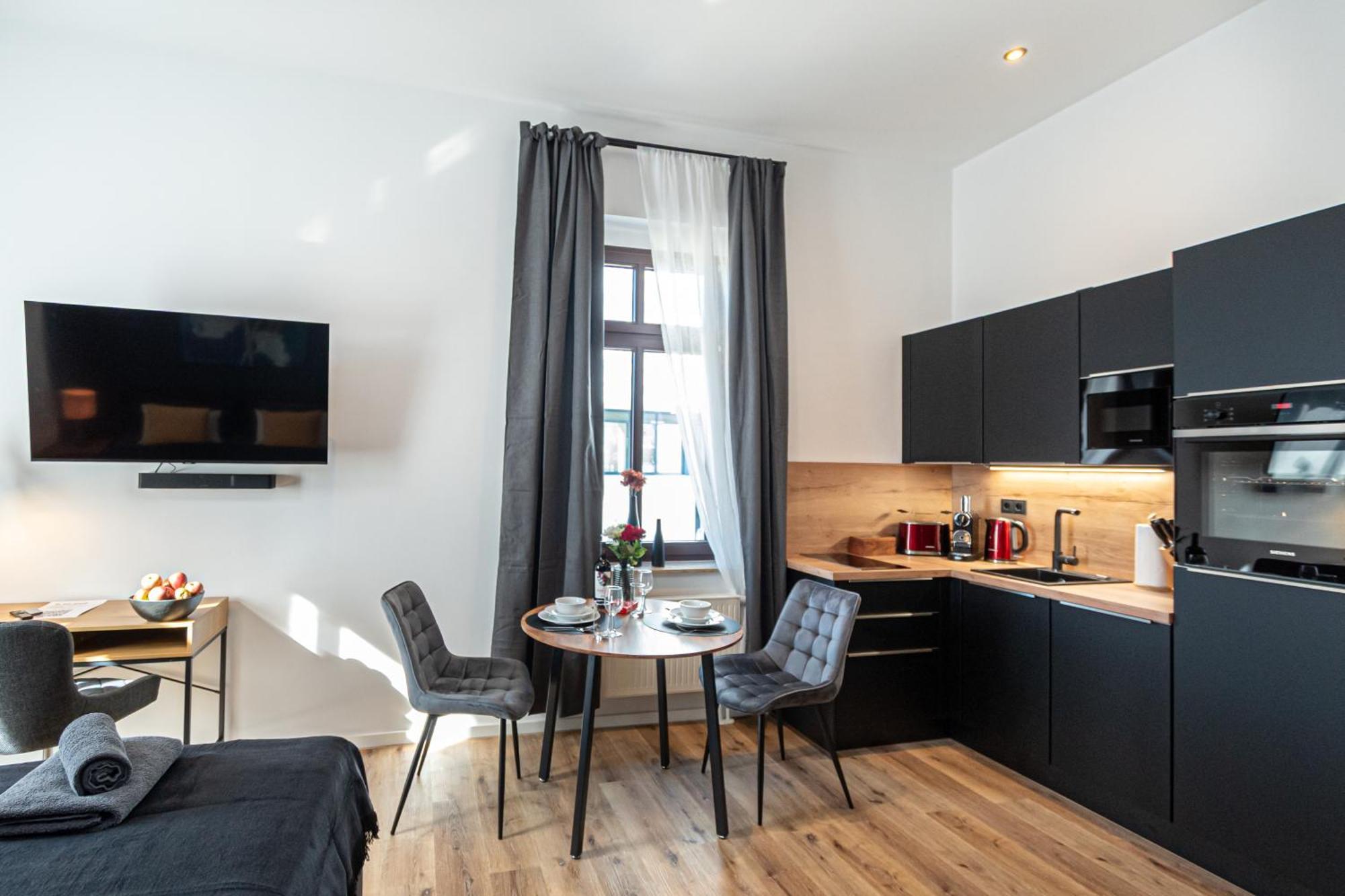 Sweethome - Zentral - Kueche & Parkplatz, Wifi Halle  Zewnętrze zdjęcie